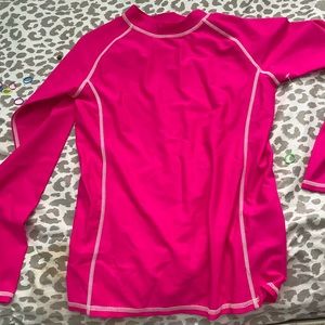 I am selling a nice material long sleeve shirt feels like lululemons material!!!